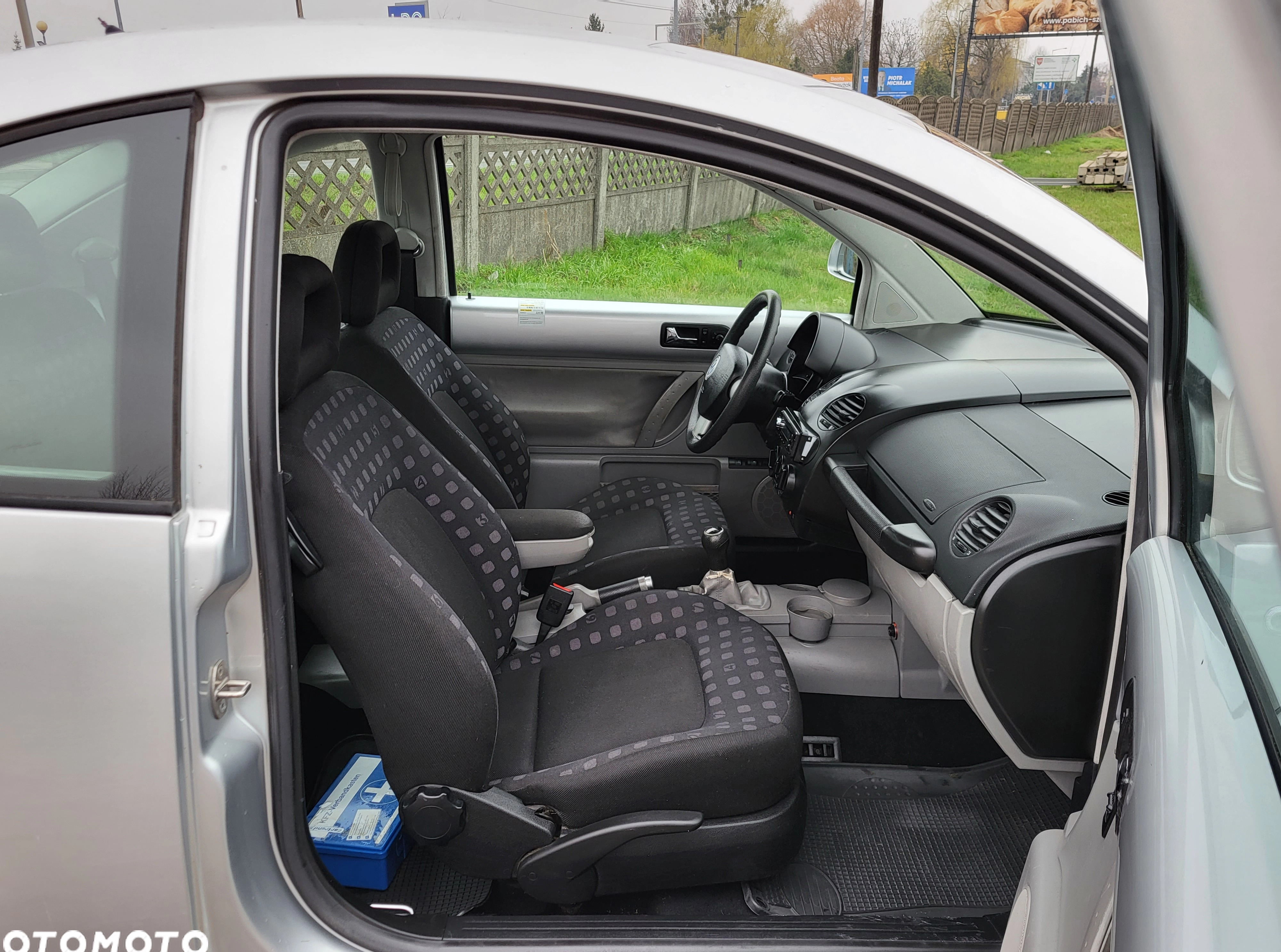 Volkswagen New Beetle cena 6900 przebieg: 165000, rok produkcji 1999 z Połaniec małe 379